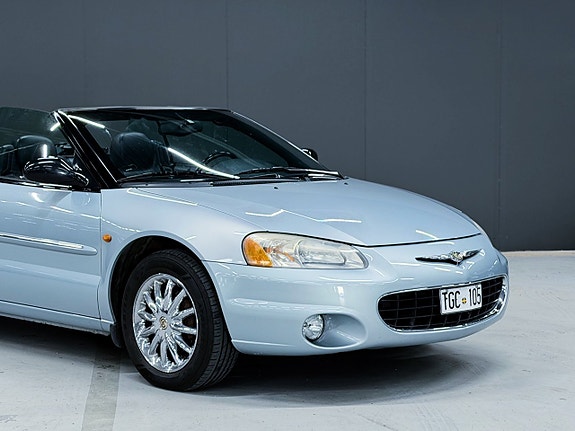 Chrysler Sebring 9 of 13