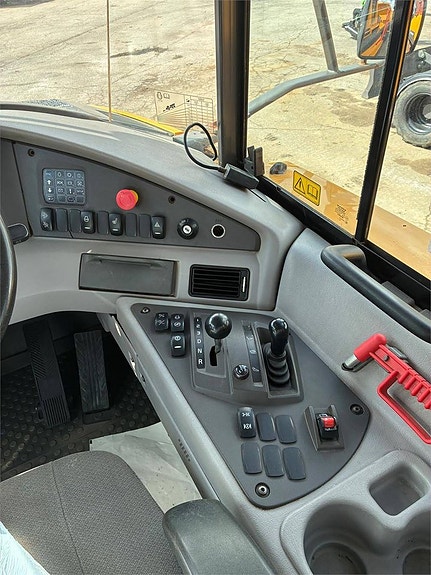 Volvo A30G 19 of 24