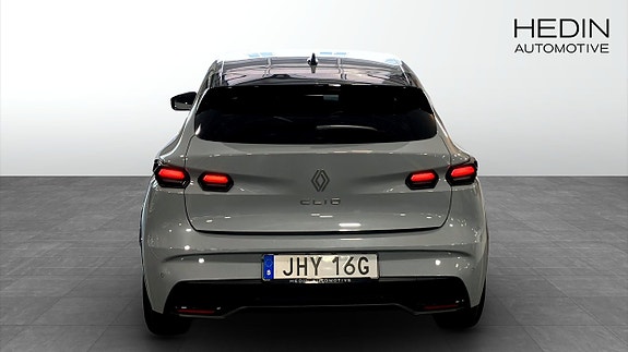 Renault Clio 7 of 9