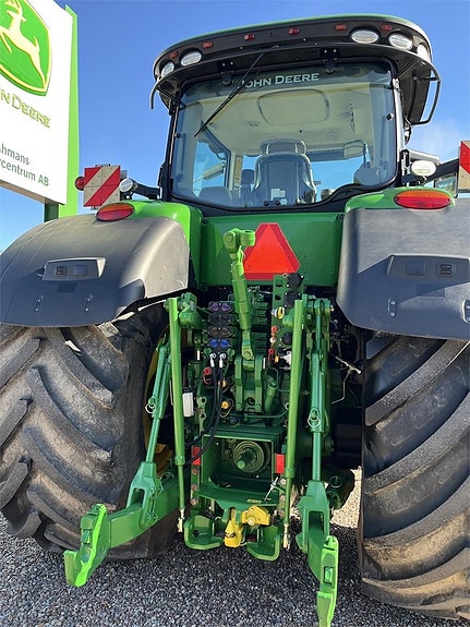 John Deere 8370R 3 of 9