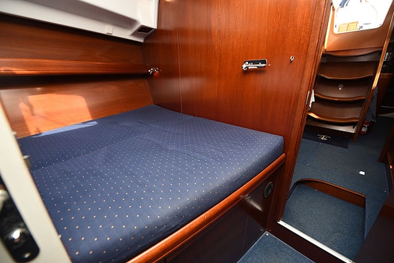 Beneteau Oceanis 42 CC 9 of 10