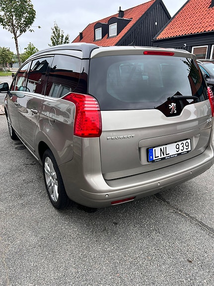 Peugeot 5008 4 of 11