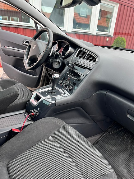 Peugeot 5008 10 of 11