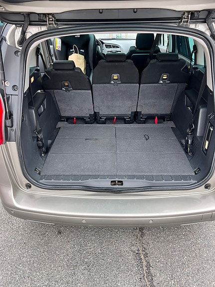 Peugeot 5008 6 of 11