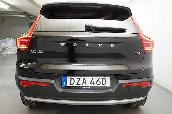 Volvo XC40 16 of 18