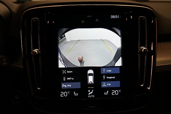 Volvo XC40 14 of 18