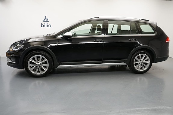 Volkswagen Golf Alltrack 2 of 15