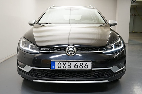 Volkswagen Golf Alltrack 14 of 15