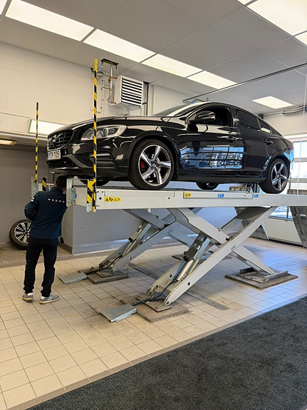 Volvo S60 4 of 7
