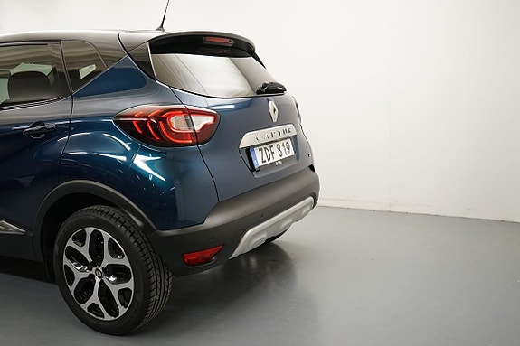 Renault Captur 3 of 12