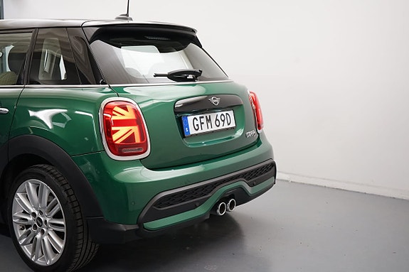 MINI Cooper S 3 of 14