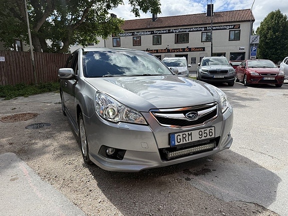 Subaru Legacy 7 of 13