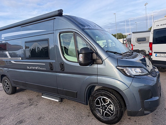 Pössl Summit 600 LE Shine Elegance 180 hk Aut 8 of 15
