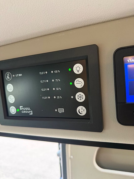 Pössl Summit 600 LE Shine Elegance 180 hk Aut 11 of 15