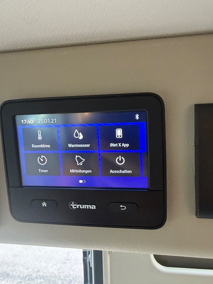Pössl Summit 600 LE Shine Elegance 180 hk Aut 12 of 15