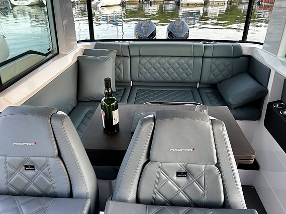Axopar 37 XC Cross Cabin/2xMercury 300hk/2022/BRABUS 5 of 12