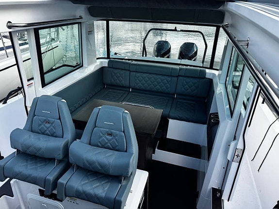 Axopar 37 XC Cross Cabin/2xMercury 300hk/2022/BRABUS 8 of 12