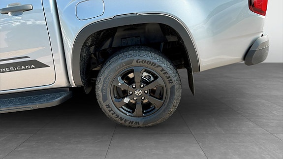 Volkswagen Amarok 6 of 12