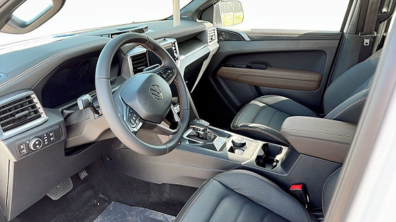 Volkswagen Amarok 7 of 12