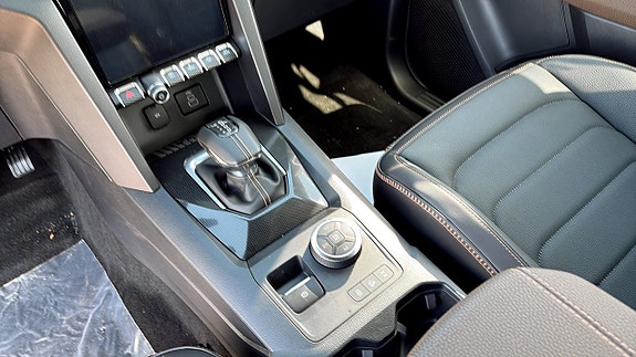 Volkswagen Amarok 11 of 12