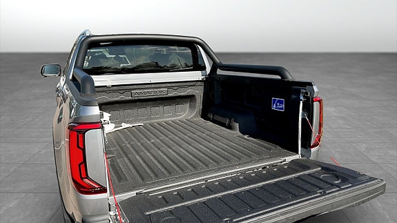 Volkswagen Amarok 12 of 12