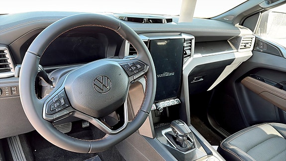 Volkswagen Amarok 10 of 12