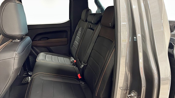Volkswagen Amarok 9 of 12