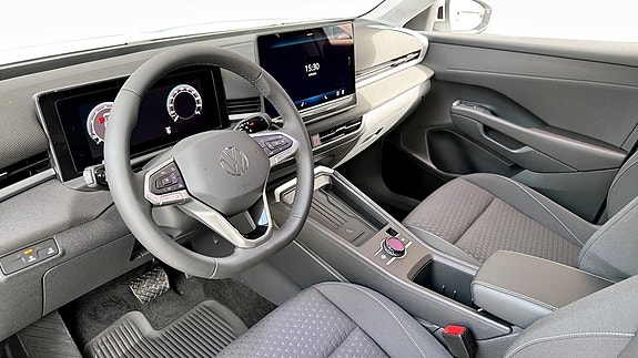 Volkswagen T-Roc 5 of 12