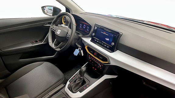 Seat Arona 12 of 14
