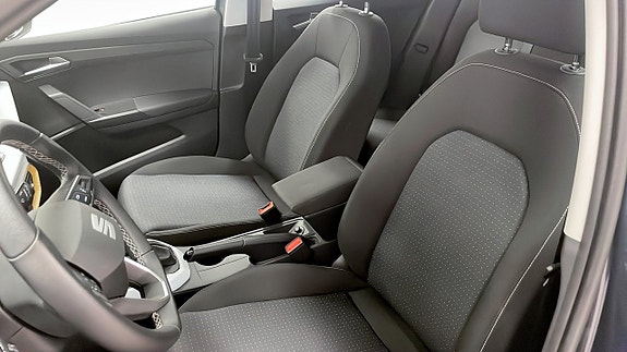 Seat Arona 9 of 14