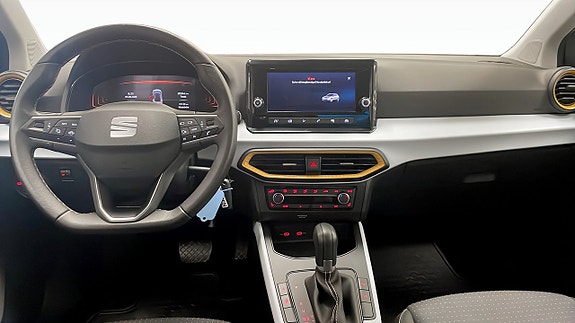 Seat Arona 11 of 14