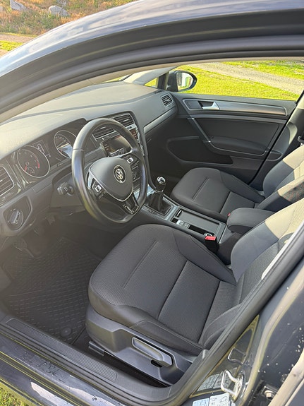 Volkswagen Golf VII 5 of 8