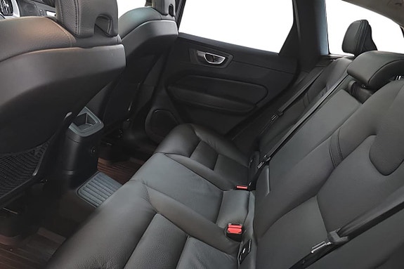 Volvo XC60 9 of 30