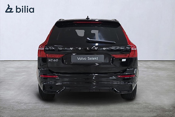 Volvo XC60 10 of 30