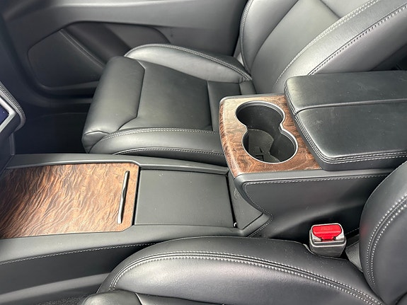 Tesla Model X 27 of 27