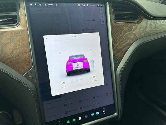 Tesla Model X 11 of 27