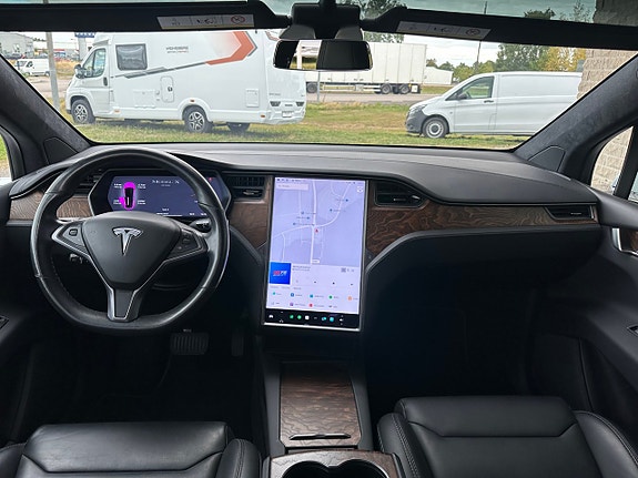 Tesla Model X 5 of 27