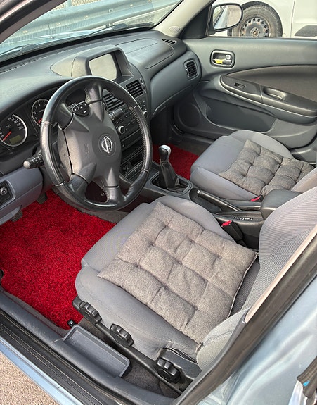 Nissan Almera 8 of 8