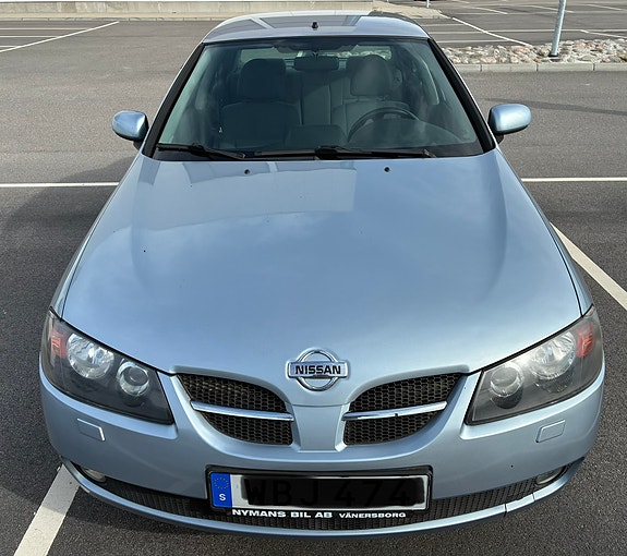 Nissan Almera 2 of 8