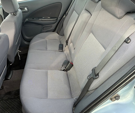 Nissan Almera 7 of 8