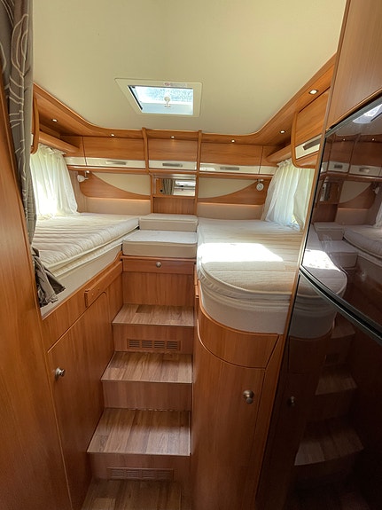 Hymer B 588 Bianco Line- Alde, 3,0L 177hk kamkedja, Långbädd 10 of 11