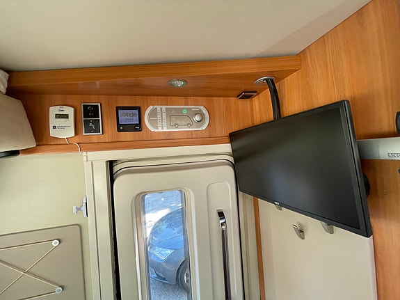 Hymer B 588 Bianco Line- Alde, 3,0L 177hk kamkedja, Långbädd 8 of 11