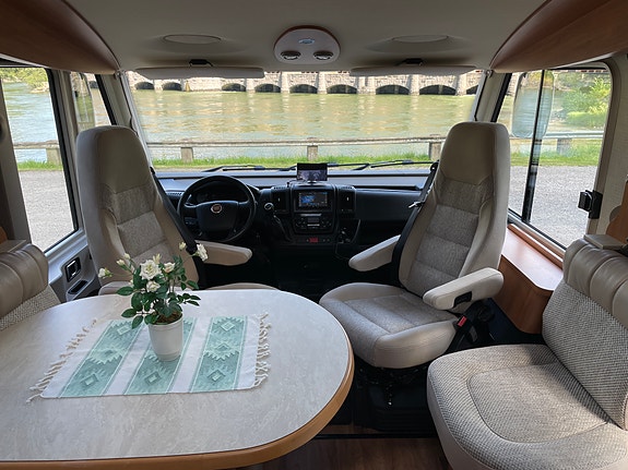 Hymer B 588 Bianco Line- Alde, 3,0L 177hk kamkedja, Långbädd 5 of 11