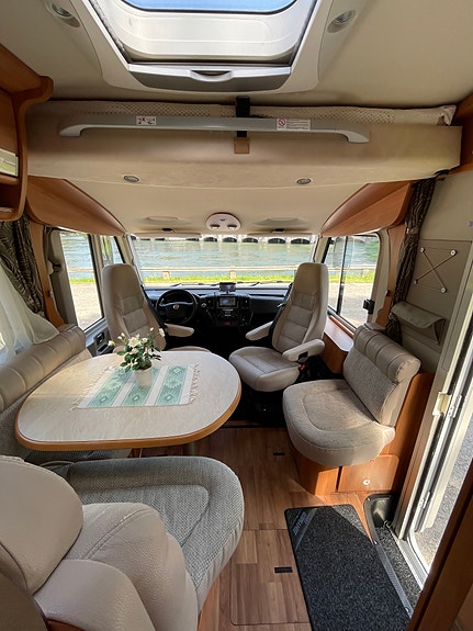 Hymer B 588 Bianco Line- Alde, 3,0L 177hk kamkedja, Långbädd 6 of 11