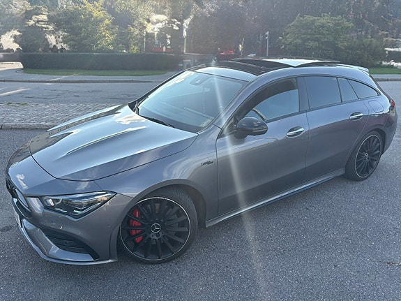 Mercedes-Benz CLA35 4 of 9