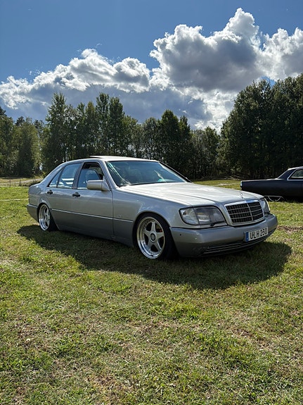 Mercedes-Benz S350 2 of 6