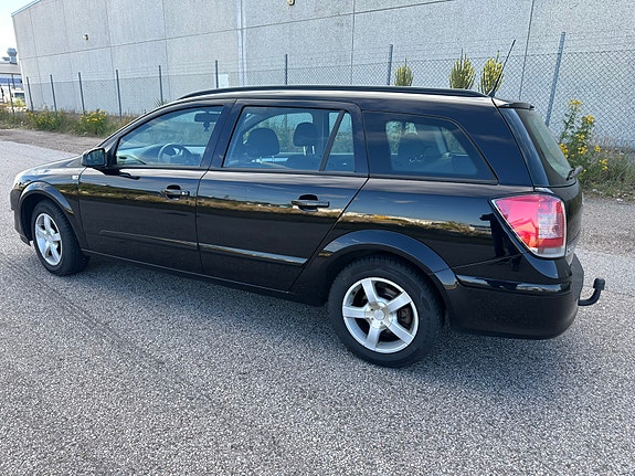 Opel Astra 3 of 16