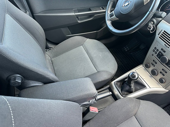 Opel Astra 11 of 16