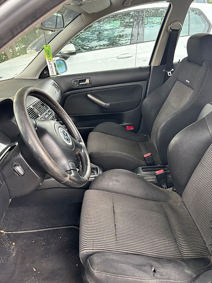 Volkswagen Golf IV 5 of 8
