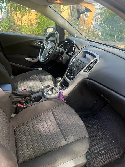 Opel Astra 5 of 6